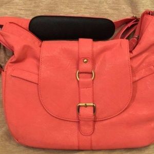 Kelly Moore Hobo Camera bag -Color Salmon